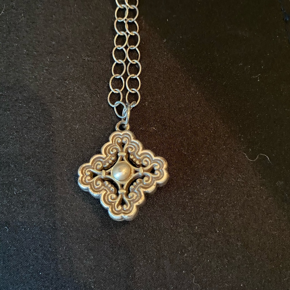 Pendant necklace